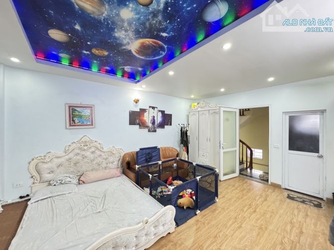 🏠 Bán nhà phố Tam Trinh 47m², 5 tầng, lô góc mặt tiền 5,2m giá chỉ 8,5 tỷ - 3