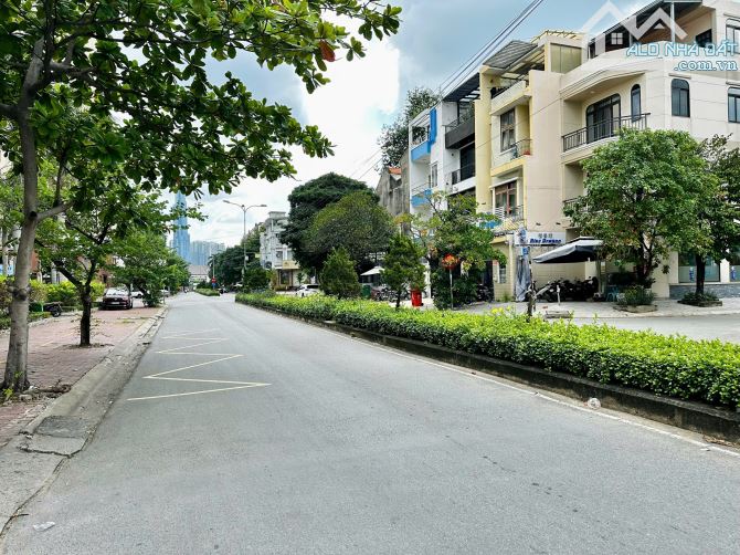 Biệt thự vô cùng đẹp góc 2 mặt tiền đường số 7 - An Phú - 10x20m - Kết cấu 4 tầng - 45 tỷ - 3