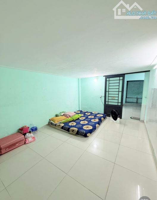 Bán Nhà Ngay Sau Bến Xe An Sương -60M2 - C4 - Sát Hẻm Xe Hơi Tránh-  Chỉ 3.23 Tỷ. - 3