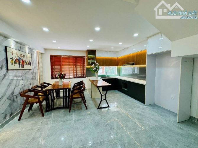 LÊN SÓNG SIÊU PHẨM NHÀ PHỐ 4 TẦNG KHU VIP MẶT TIỀN 5M. TRUNG TÂM GÒ VẤP - 3