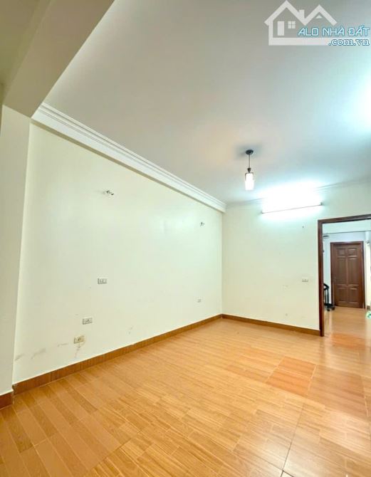 BÁN GẤP NHÀ PHỐ TRUNG KÍNH DT 63M, DÂN XÂY 4 TẦNG, MT 3.6M, NỞ HẬU, GIÁ CHÀO 12.45 TỶ - 3