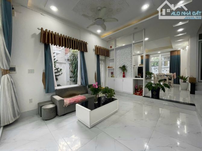 Bán nhà BIỆT THỰ KQH CẦU LIM - TP Huế - DT 293m2 (ngang 12M) - Chỉ 8,xx tỷ - 3