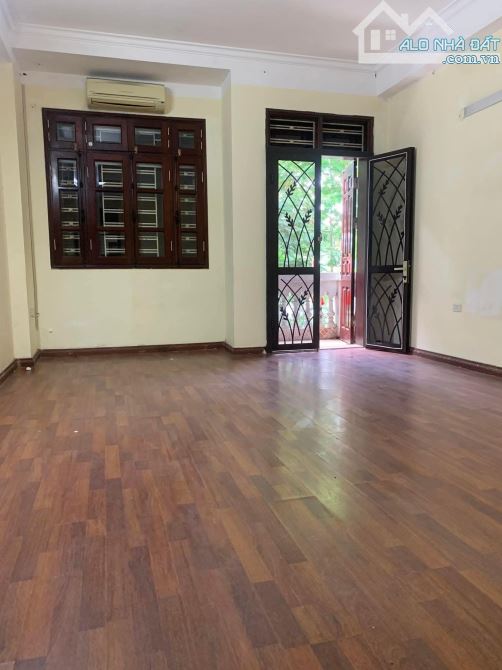 MỜI THUÊ NHÀ PHÂN LÔ VỈA HÈ KĐT VĂN QUÁN - 3