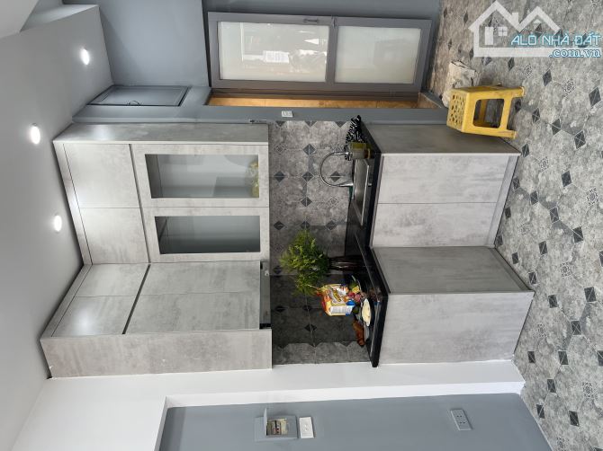 Mặt phố Đặng Văn Ngữ, 30m, Lô góc 3 thoáng, Vỉa hè kinh doanh tốt, Nhà đẹp, Thửa đất vuông - 6