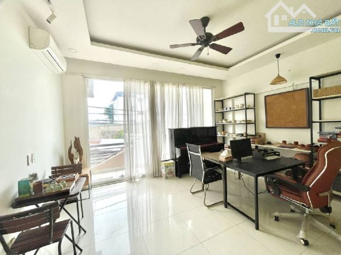 60m2 - Giá 10 tỷ - Ngang 5m - HXH Huỳnh Tấn Phát gần cầu Phú Thuận, Q7 - 4