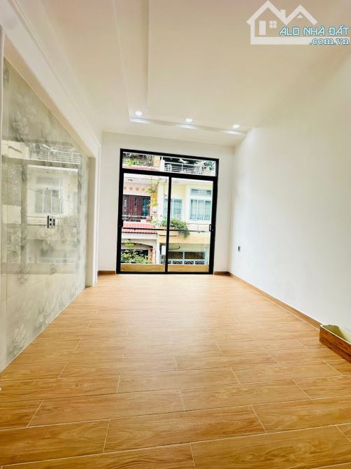 CMT8 - QUẬN 3 - CÓ THANG MÁY - 5 TẦNG - CHỈ 8.9 TỶ - 4