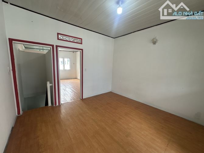 Chưa tới 4 tỷ bán đất tặng nhà srxd đường ô tô ngay khách sạn 5 sao Merperle - 4