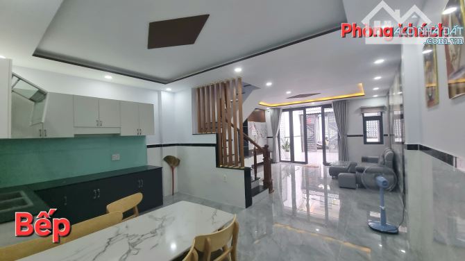 ✅DIỆN TÍCH 100m2✅Ô TÔ ĐẬU TRONG SÂN ✅4 PHÒNG NGỦ, NHÀ 2 TẦNG THUẬN TIỆN ĐI MỌI NƠI GIÁ RẺ - 4