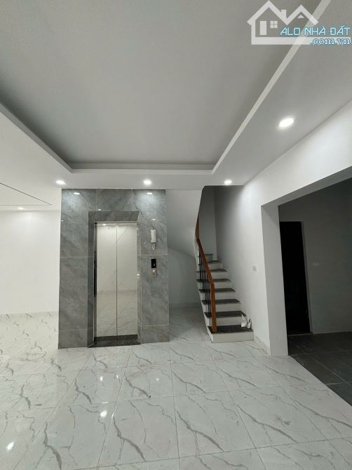 Chính chủ cần sang nhượng nhanh căn Shophouse Sông Hồng tại trung tâm Trâu Qùy, Gia Lâm - 4