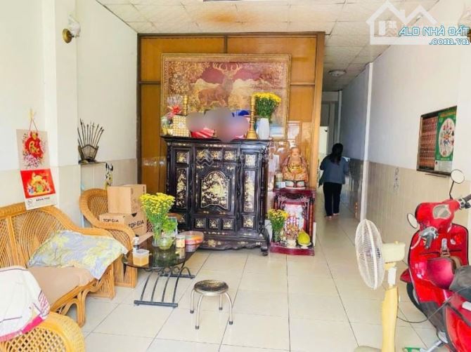 Hạ 5 tỷ, Mặt tiền Nguyễn Văn Cừ ngay Quận 1, kinh doanh đỉnh DT 186m2 ngang gần 5m - 4