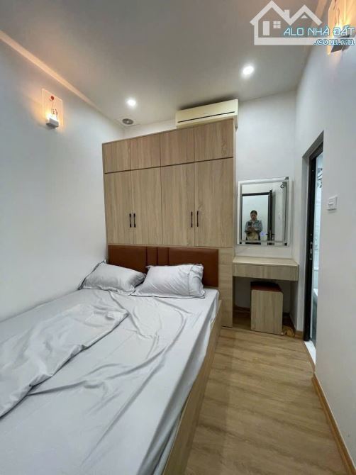 Cho thuê nhà Tập thể tầng 1 nguyễn Trãi 50m2, 2 ngủ, 8.5 Triệu vào ngay đóng 2 cọc 1 - 4
