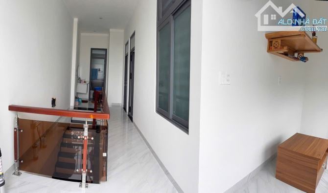 NHÀ 3 TẦNG ĐƯỜNG THÔNG GẦN TRƯỜNG HOÀNG VIỆT: GIÁ 3.77 tỷ - 4