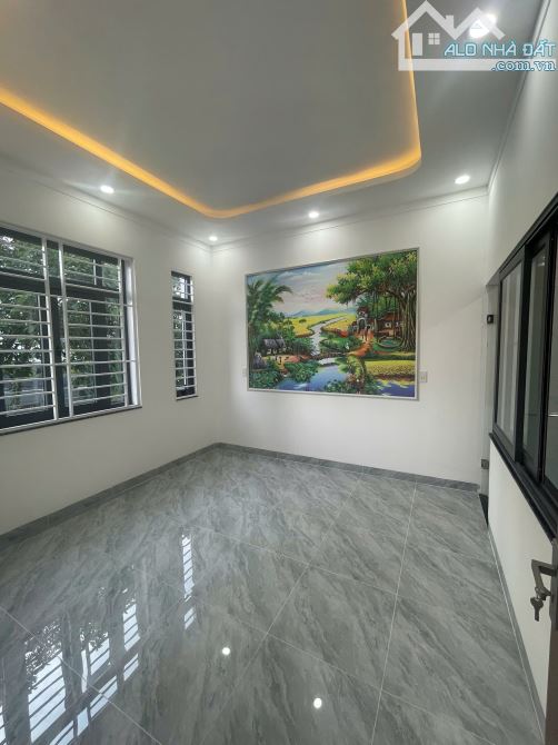 Bán nhà tân cổ điển 75m2 sổ riêng đường ô tô (P. Tân Vạn) chỉ 3,5 tỉ - 4