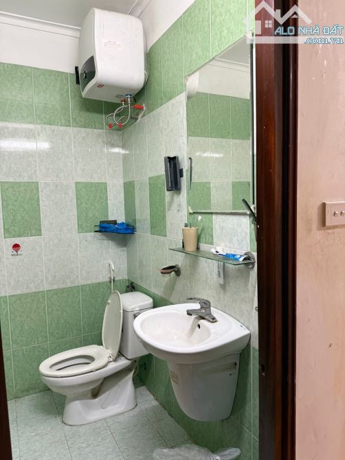 Cho thuê nhà Giáp Nhất, Thanh Xuân 5 tầng x 30m2, 4 ngủ, 5 vệ sinh, 13 Triệu - 4