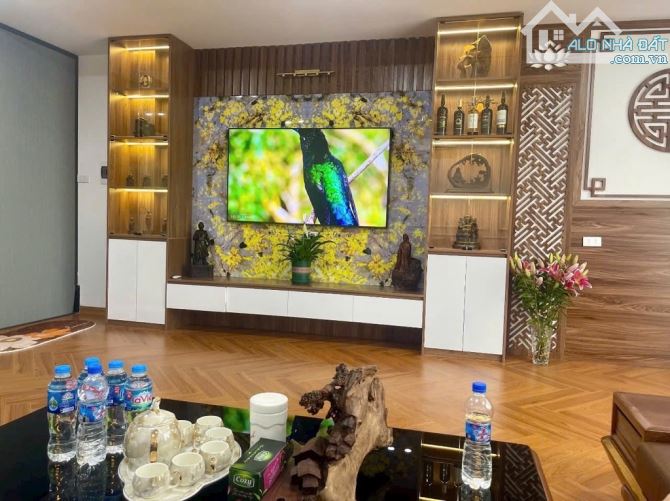 🔥 BÁN NHÀ NGỌC LÂM 42m2 , 11. X TỶ – Ô TÔ NGỦ TRONG NHÀ – 6 TẦNG THANG MÁY – GIÁ TỐT NHẤT - 4