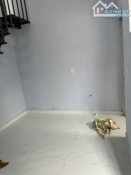 XUÂN THỚI THƯỢNG-CẦN BÁN CĂN NHÀ-48M2-2 PHÒNG NGỦ-GẦN CHỢ -GỌI CHO EM XEM NHÀ - 4