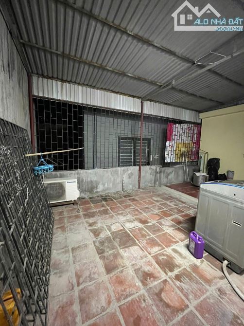Cho thuê nhà nguyên căn 279 Lĩnh Nam, 50m2 - 3 tầng - 2 ngủ - 2 wc, 6,5tr / tháng - 4
