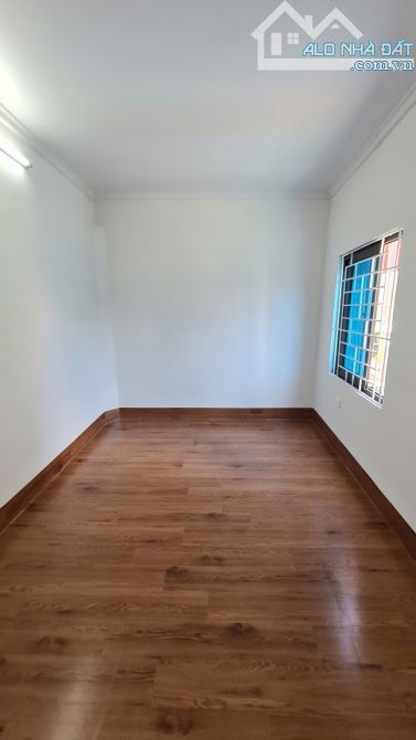 Nhà 3 tầng mong 7 tầng thọ am,liên ninh dt 45m giá chỉ 4,95ty - 4