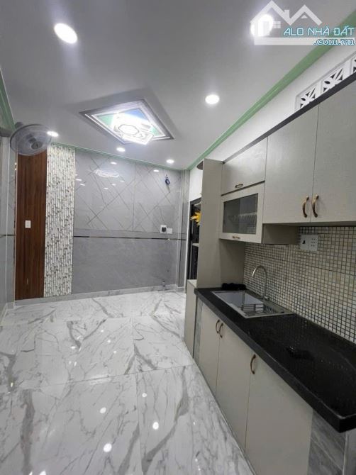 Nhà 1/ An Dương Vương  Quận 6 - 3 Tầng - Nhà mới vào ở ngay - Chỉ 2,4 tỷ - 4
