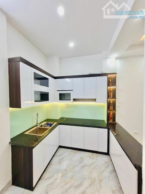 KIM MÃ 42M2, 5 TẦNG – NHÀ MỚI 100% – NGÕ THÔNG TỨ TUNG – GẦN PHỐ – 8.999 TỶ - 4