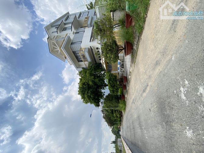 ĐẤT BIỆT THỰ KDC GIA HÒA - VIEW CÔNG VIÊN CẠNH BỜ SÔNG - ĐỖ XUÂN HỢP 200m2 - 18 TỶ TL MẠNH - 4