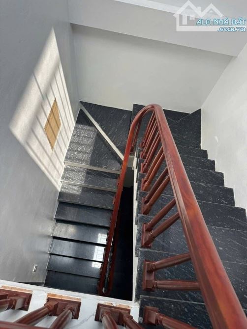 BÁN NHÀ 3 TẦNG PHƯỜNG TRẦN LÃM, GIÁ 2 tỷ 550 HƯỚNG TÂY NAM - 4