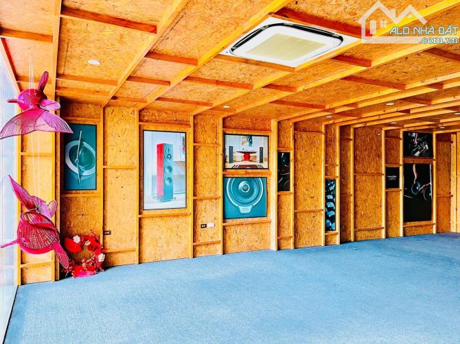 Nhà Đẹp Mặt Hồ Ba Mẫu 155M2 9 Tầng 1 Hầm MT8.5M 115 Tỷ  mặt công viên view hồ - 4