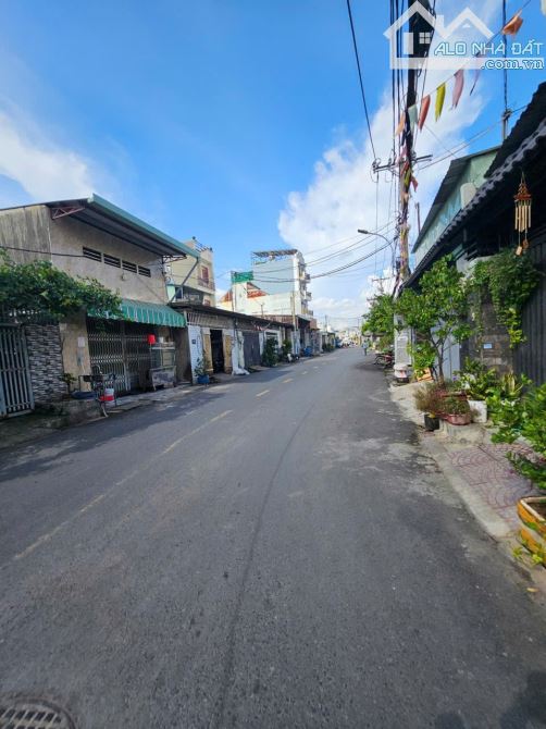 Bán nhà 2 tầng hẻm xe hơi ngang 5m- gần 90m2 ngay chợ Chữ S Xuân thới Đông Hóc Môn - 4