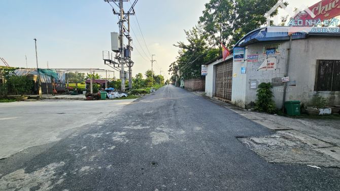 BÁN ĐẤT TẶNG NHÀ 2 TẦNG - SÁT KHU CN 3 - CÁCH KHU CN NỘI BÀI 1KM - CÁCH SÂN BAY NỘI BÀI 1K - 4