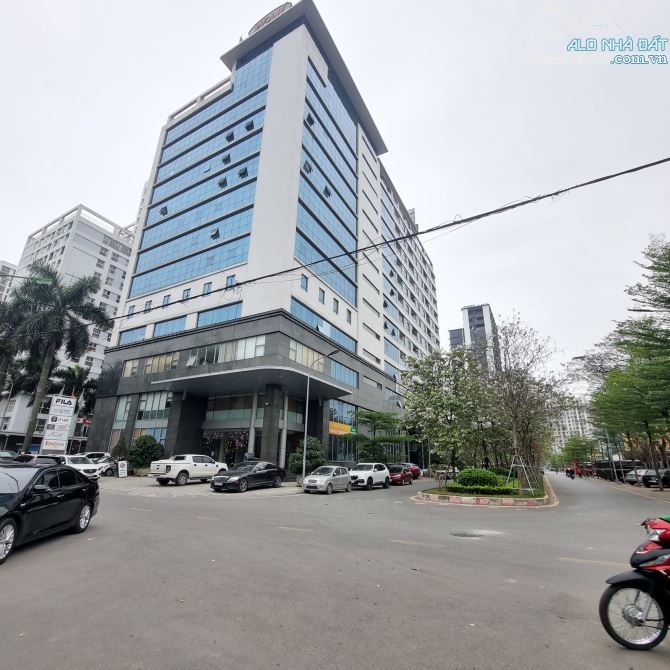 BÁN BIỆT THỰ KHỦNG  VƯỜN ĐÀO 203M2, MT 15M - TT QUẬN TÂY HỒ - 4