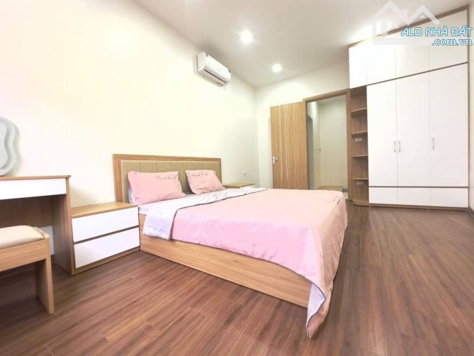 SIÊU PHẨM MẶT NGÕ THÔNG Ô TÔ KINH DOANH DT 50M2 HƠN 12 TỶ CẠNH ĐH THĂNG LONG - 4