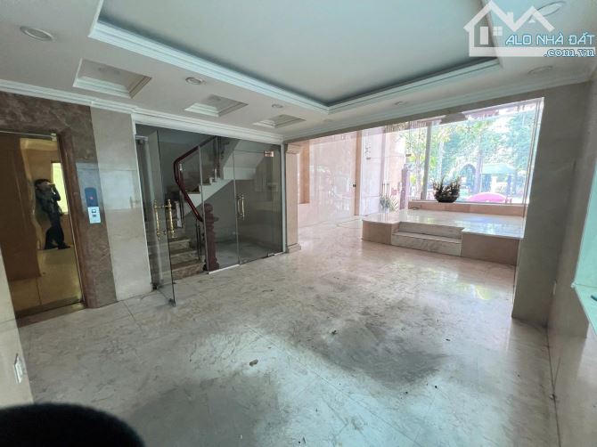 CHO THUÊ TÒA NHÀ 2MT 2A1 NGUYỄN THỊ MINH KHAI Q1, DT 7x20M, HẦM 8 LẦU, GIÁ 350TR - 4
