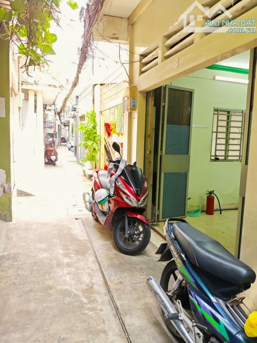 BÁN NHÀ 44M2 - QUẬN 3 - CMT8 - 2 TẦNG - 2 CỬA - HOÀN CÔNG ĐỦ - NỞ HẬU - KHÔNG QUY HOẠCH - - 4