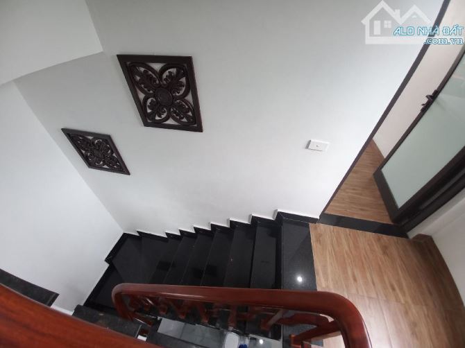 Nhà Đẹp_Cự Khối Long Biên-3 Tầng*60m_MT4m -Ô TÔ ĐỖ Gần ô tô Tránh- Tiện Ích Bạt Ngàn - 4
