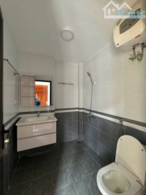 Hàng đẹp Cổ Nhuế, 40m 6 tầng, full nội thất, gần ô tô chỉ 8 đồng - 4