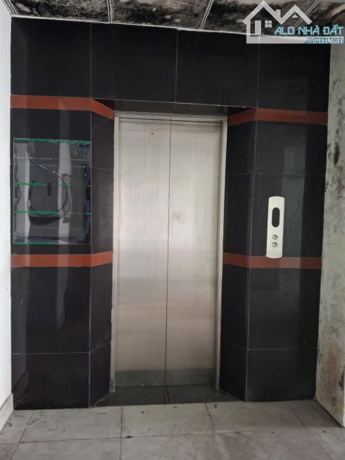 Cho thuê nhà 4 Tầng ngay Vincom 550 NGANG 15M,có Thang Máy,PCCC đầy đủ - 4