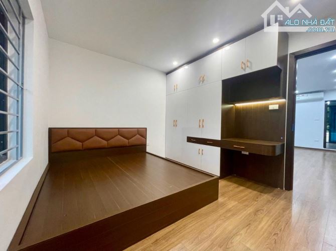 Tập Thể Thanh Xuân Bắc - Ngã tư Khuất Duy Tiến - sổ đỏ 44m - 3 Ngủ thoáng sáng - 4