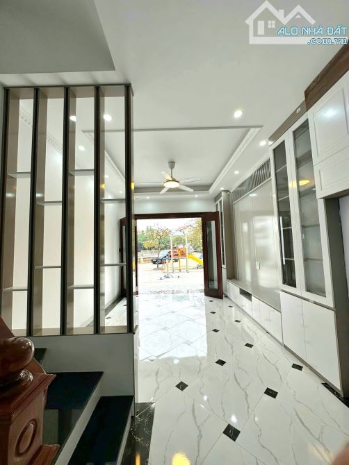 🏡 BÁN NHÀ BẮC TỪ LIÊM – VIEW HỒ – Ô TÔ ĐỖ CỬA – NHỈNH 5 TỶ - 4