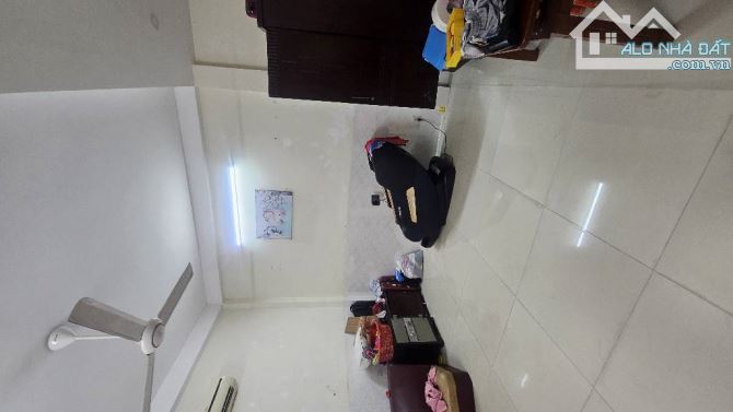 CHỦ CẦN XOAY VỐN KINH DOANH CẦN SANG CĂN NHÀ TRUNG TÂM TÂN PHÚ.GIÁ NHỈNH 9Đ - 4
