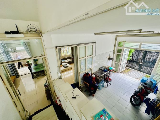 Lê Trực bình Thạnh 258m2 3 tầng  giá chỉ 28 tỷ - 4