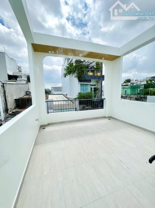 Bán nhà đường số 8 Lê Văn Quới hẻm xe hơi gần mặt tiền 56m2,4 Tầng Nhỉnh 6 tỷ - 4