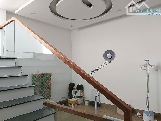DUY NHẤT CĂN NHÀ 3 TẦNG MẶT TIỀN NGUYỄN CAO - THANH KHÊ. SÁT BIỂN . ĐỦ TIỆN ÍCH. NHỈNH 6tỷ - 4