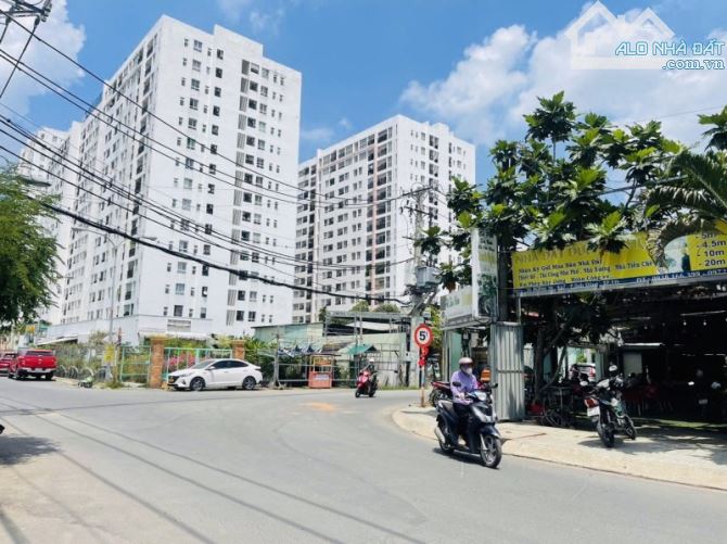 Gấp bán nhà 3 tầng Thủ Đức, giáp Phạm Văn Đồng, giá 10 tỷ, dt 115m2. - 5