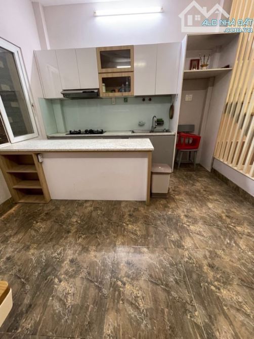Nhà 4 Tầng - Mặt Tiền Đường, DT: 4x20= 80m2, Quận Tân Phú - 5