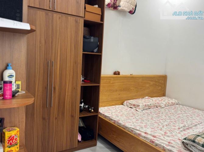 NHÀ 3 TẦNG ĐƯỜNG THÔNG GẦN TRƯỜNG HOÀNG VIỆT: GIÁ 3.77 tỷ - 5