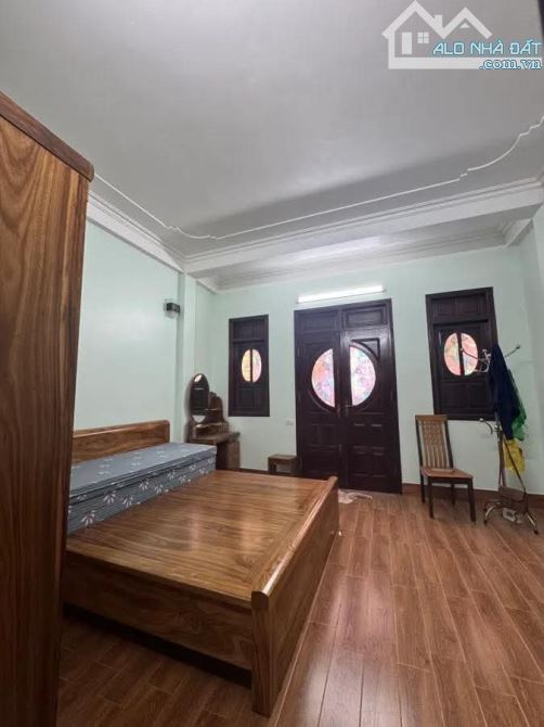 BÁN NHÀ NGUYỄN KHANG YÊN HOÀ CẦU GIẤY DT 45M 5 TẦNG NGÕ NÔNG GẦN PHỐ Ở LUÔN GIÁ 10.6 TỶ