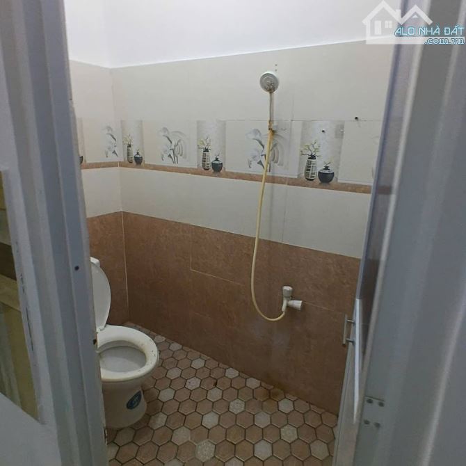 Cần bán gấp căn nhà ở 1/ Đ. Tân Hiệp 18 , Hóc Môn 94m2 - Sổ hồng riêng - giá 870tr - 5