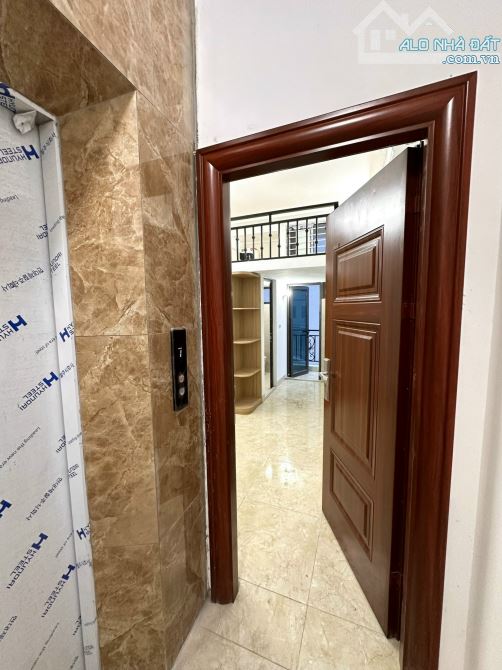 Bán tòa CCMN Triều Khúc, ô tô đỗ- tránh đc, xây 7 tầng, 12pkk, DOANH THU 50TR.THÁNG - 5