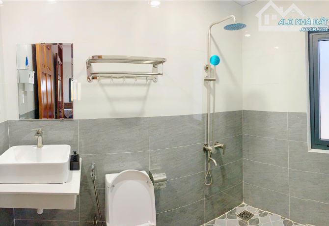 bán gấp nhà phố hẻm xe hơi Lữ Gia, cách Hồ Xuân Hương 1km, diện tích rộng rãi - 1