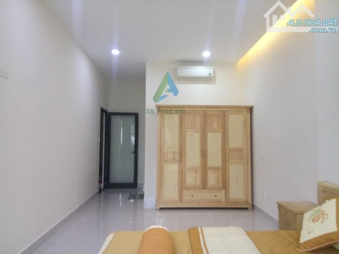 CHO THUÊ NHÀ NGUYÊN CĂN MẶT TIỀN ĐƯỜNG LÊ VĂN TÂM - 90 M² - 5 PN - GIÁ 20 TRIỆU - 5
